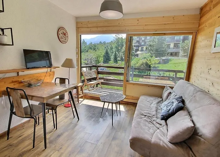 Cosy Pour 4 Pers., Proche Pistes Et Commerces, Aime-la-plagne - Fr-1-755-10 Apartment